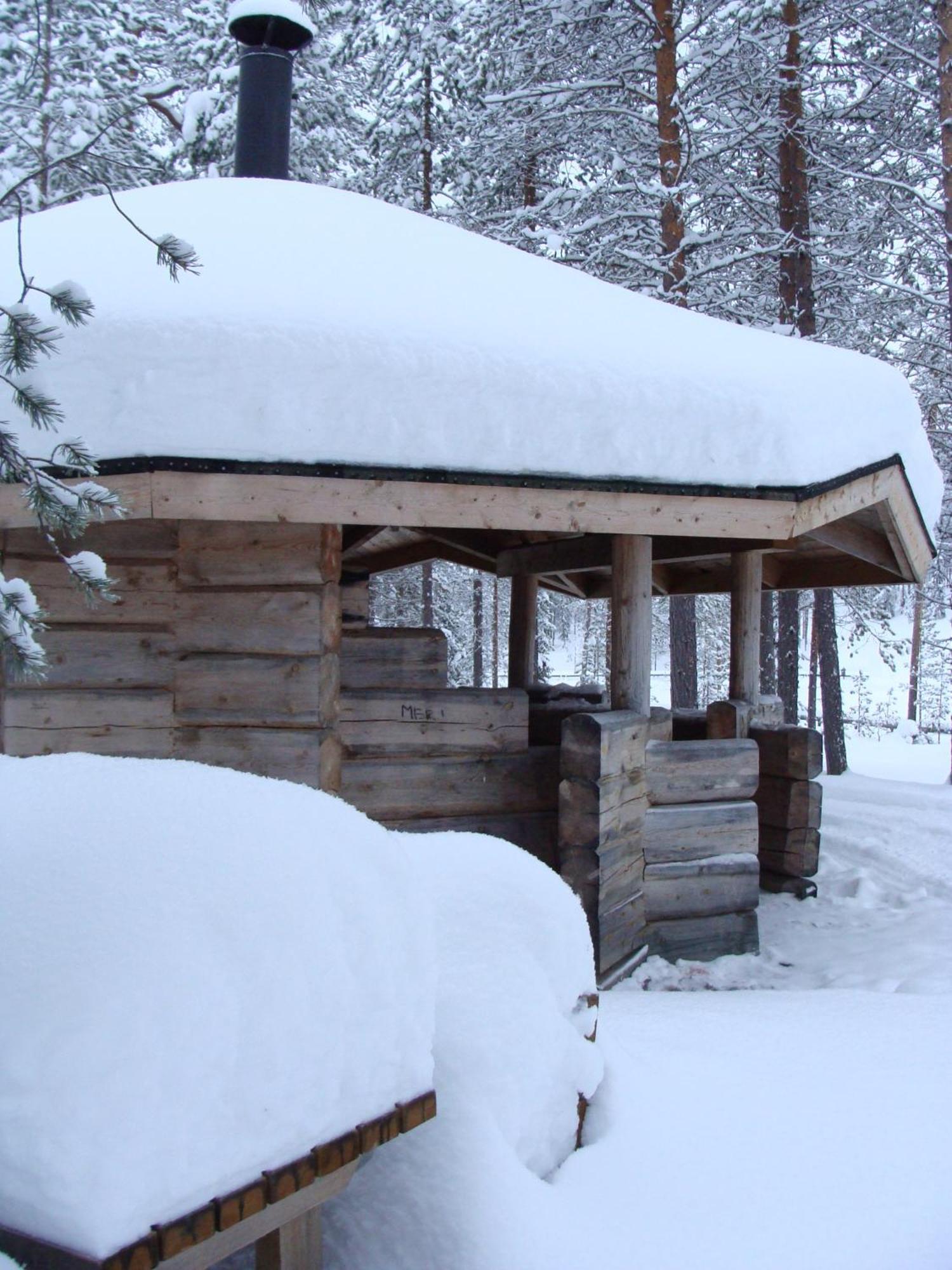 Sallainen Panvillage Buitenkant foto